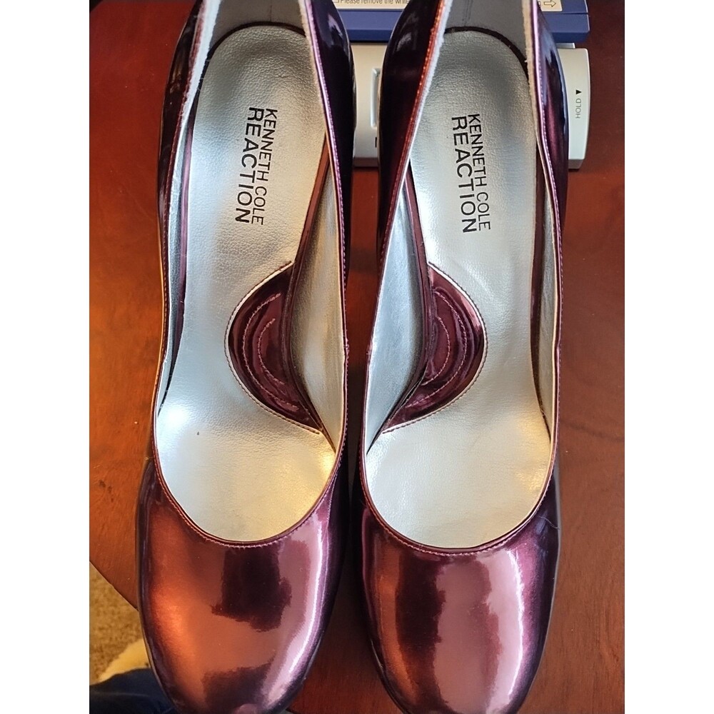 Kenneth Cole Reaction women's metallic purple high-heeled pumps Size 7 1/2 M